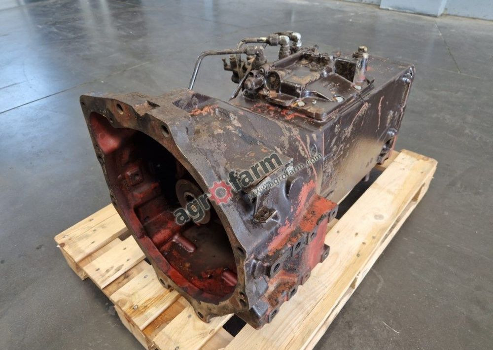 Skrzynia biegów New Holland M100 - Caja de cambios: foto 4 Skrzynia biegów New Holland M100 - Caja de cambios: foto 4