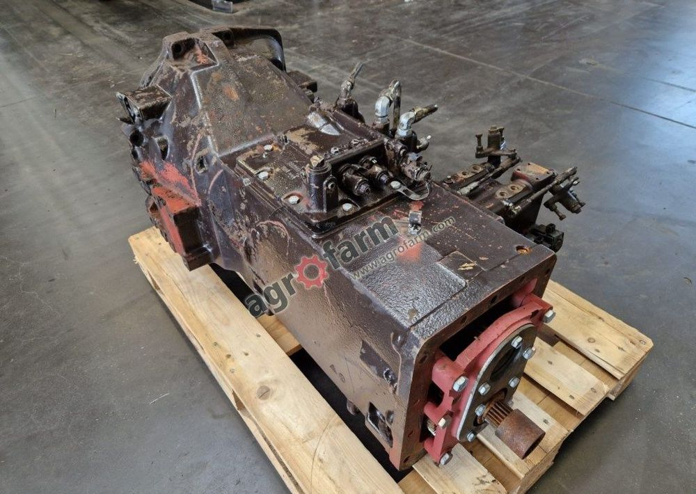 Skrzynia biegów New Holland M100 - Caja de cambios: foto 3 Skrzynia biegów New Holland M100 - Caja de cambios: foto 3