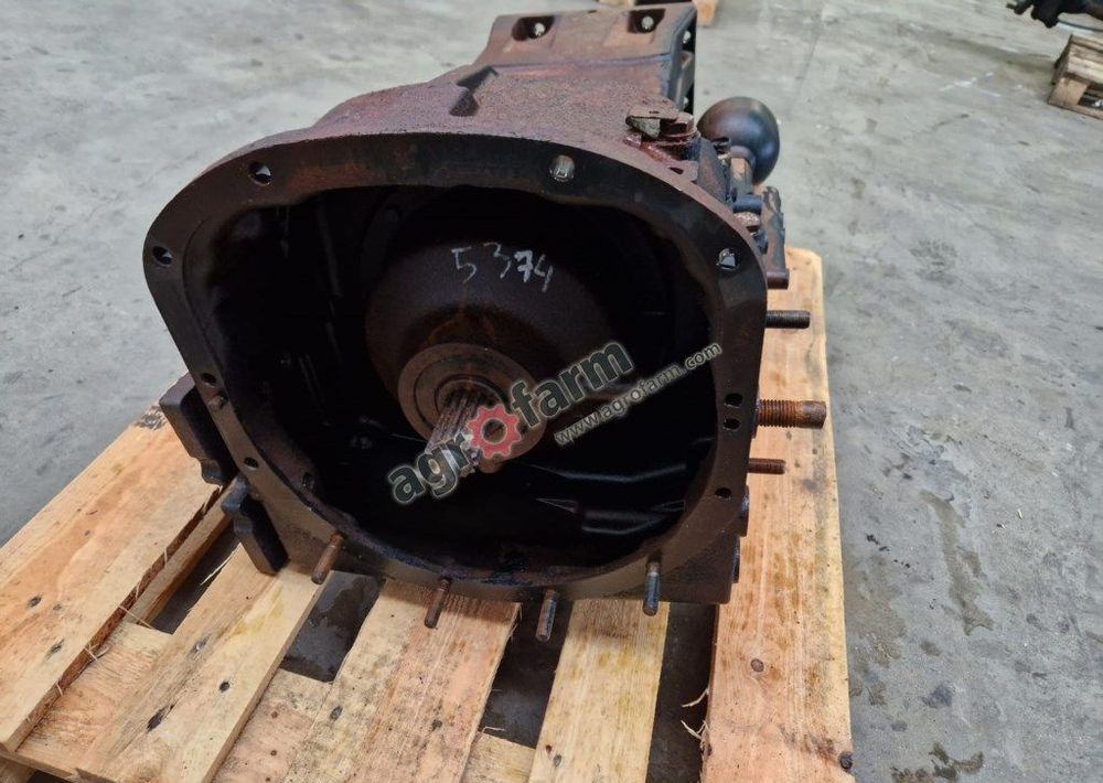 Skrzynia biegów New Holland T5040 - Caja de cambios: foto 4 Skrzynia biegów New Holland T5040 - Caja de cambios: foto 4