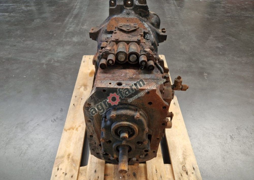 Skrzynia biegów New Holland T6.175 44980087 - Caja de cambios: foto 4 Skrzynia biegów New Holland T6.175 44980087 - Caja de cambios: foto 4