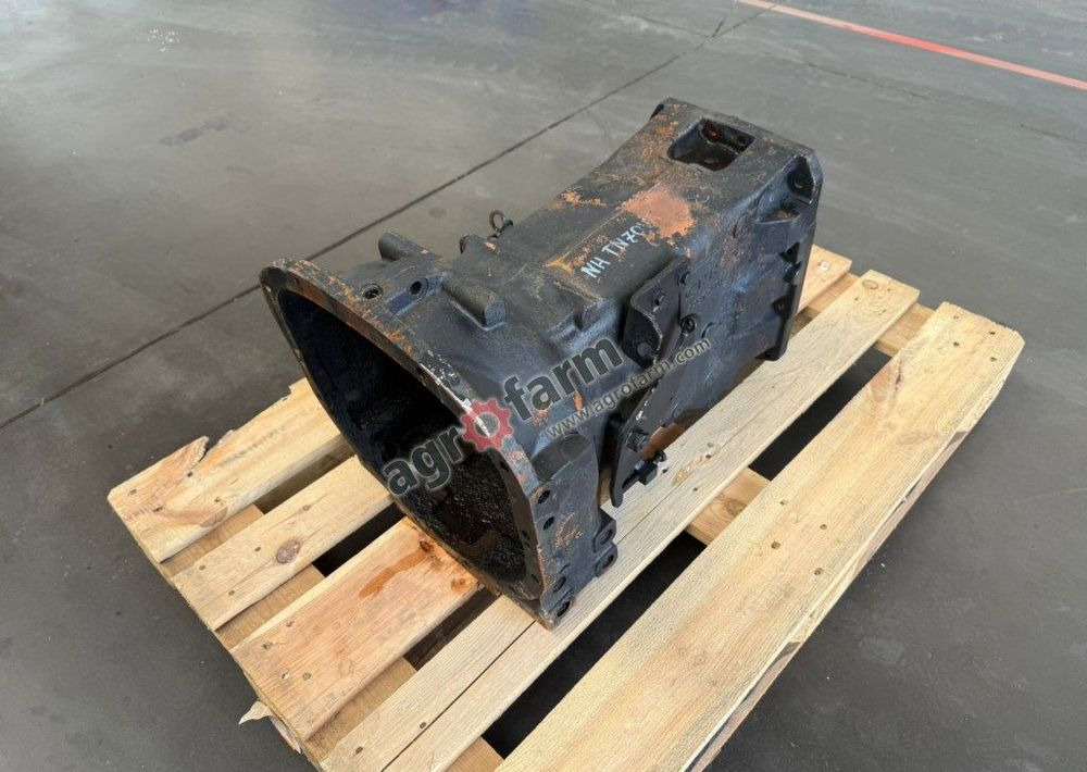 Skrzynia biegów New Holland TN70VA - Caja de cambios: foto 1 Skrzynia biegów New Holland TN70VA - Caja de cambios: foto 1