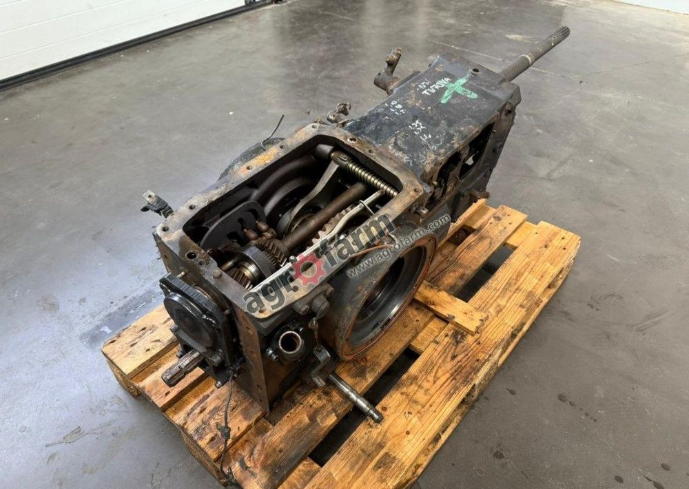 Skrzynia biegów New Holland TN70VA - Caja de cambios: foto 3 Skrzynia biegów New Holland TN70VA - Caja de cambios: foto 3