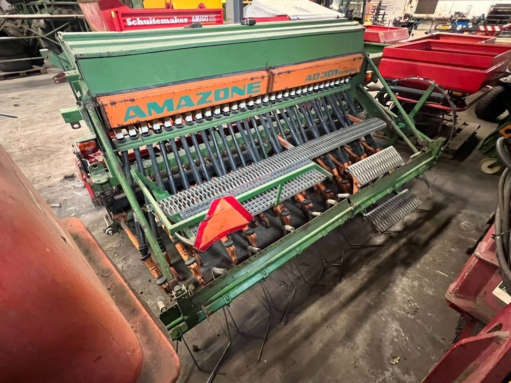 Amazone AD 8 - 301 Special + Vicon T300 Kopeg - Sembradora: foto 2 Amazone AD 8 - 301 Special + Vicon T300 Kopeg - Sembradora: foto 2
