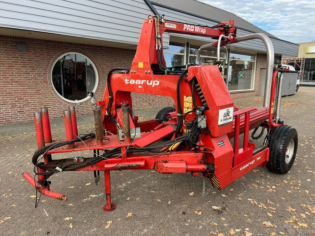 Kverneland Taarup 7664 - Encintadora de pacas: foto 1 Kverneland Taarup 7664 - Encintadora de pacas: foto 1