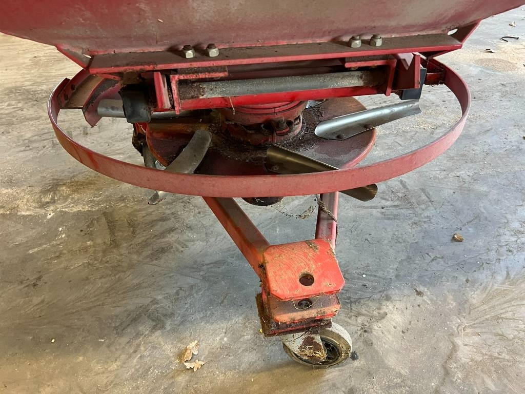 Lely 1500 kunstmest strooier - Esparcidor de fertilizantes: foto 5 Lely 1500 kunstmest strooier - Esparcidor de fertilizantes: foto 5