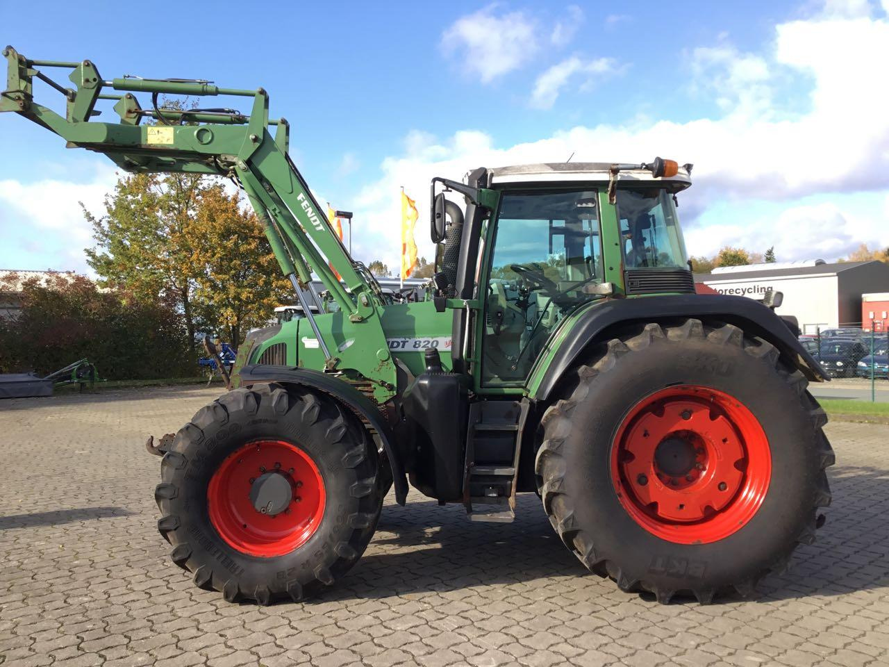 Fendt 820 Vario - Tractor: foto 1 Fendt 820 Vario - Tractor: foto 1