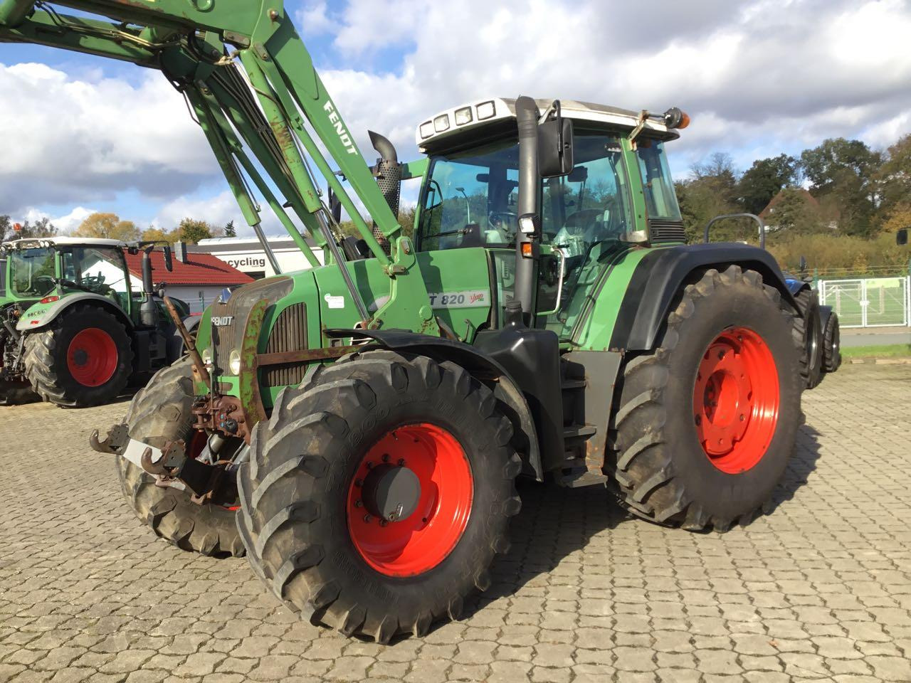 Tractor Fendt 820 Vario: foto 7