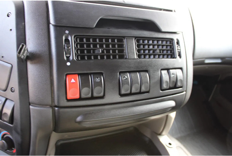 Cabeza tractora DAF XF 105.460 + EURO 5 +: foto 19