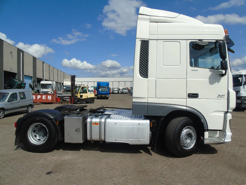 DAF XF 460 + 302KM + PTO + EURO 6 - Cabeza tractora: foto 3 DAF XF 460 + 302KM + PTO + EURO 6 - Cabeza tractora: foto 3