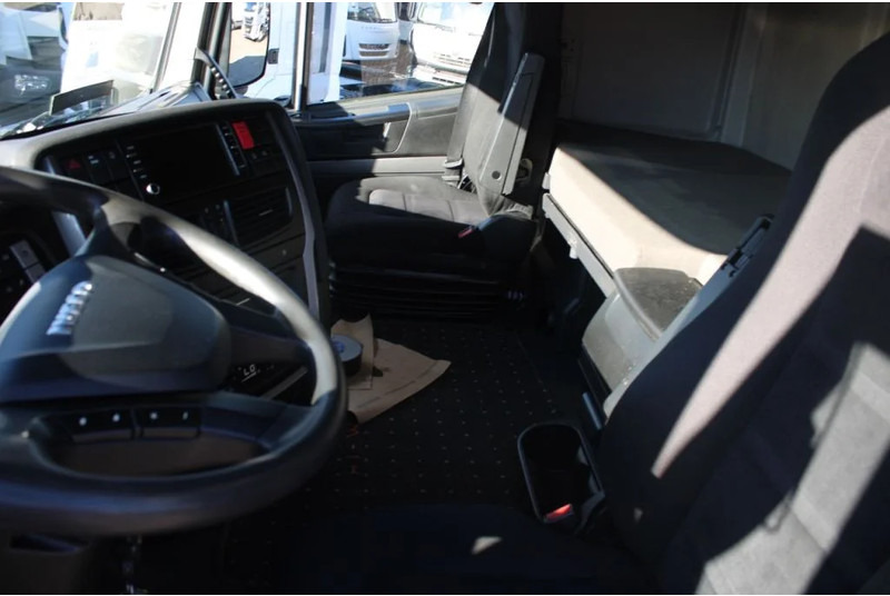 Iveco Stralis 460 + Euro 6+ADR +9 TONS VOORAS - Cabeza tractora: foto 4 Iveco Stralis 460 + Euro 6+ADR +9 TONS VOORAS - Cabeza tractora: foto 4