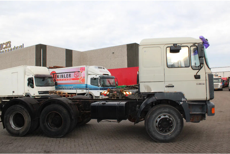 MAN F 26.364 + 6X4 + BIG AXLE + EURO 2 + MANUAL - Cabeza tractora: foto 2 MAN F 26.364 + 6X4 + BIG AXLE + EURO 2 + MANUAL - Cabeza tractora: foto 2