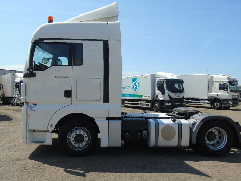 MAN TGX 18.440 + EURO 5 + SPOILER - Cabeza tractora: foto 3 MAN TGX 18.440 + EURO 5 + SPOILER - Cabeza tractora: foto 3