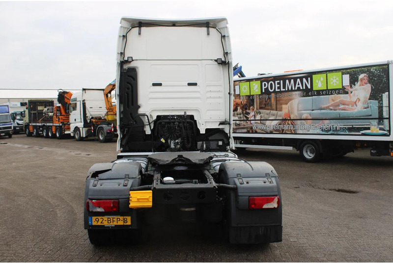 Cabeza tractora MAN TGX 18.440 + euro 6 + double tank + spoiler: foto 6