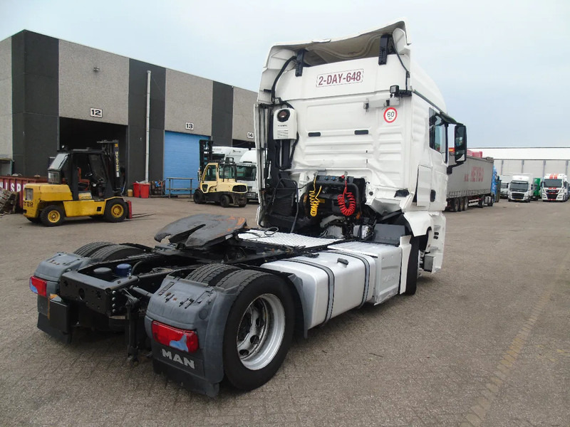 MAN TGX 18.460 + EURO 6 - Cabeza tractora: foto 4 MAN TGX 18.460 + EURO 6 - Cabeza tractora: foto 4