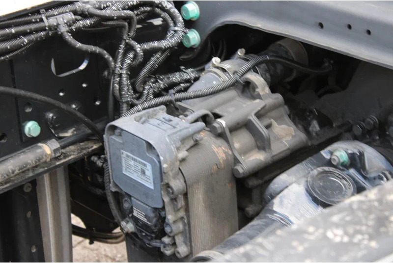 Cabeza tractora MAN TGX 18.480 + Euro 6 + Retarder + adr: foto 17