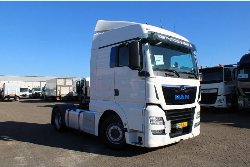 MAN TGX 19.420 + SPOILER - Cabeza tractora: foto 2 MAN TGX 19.420 + SPOILER - Cabeza tractora: foto 2