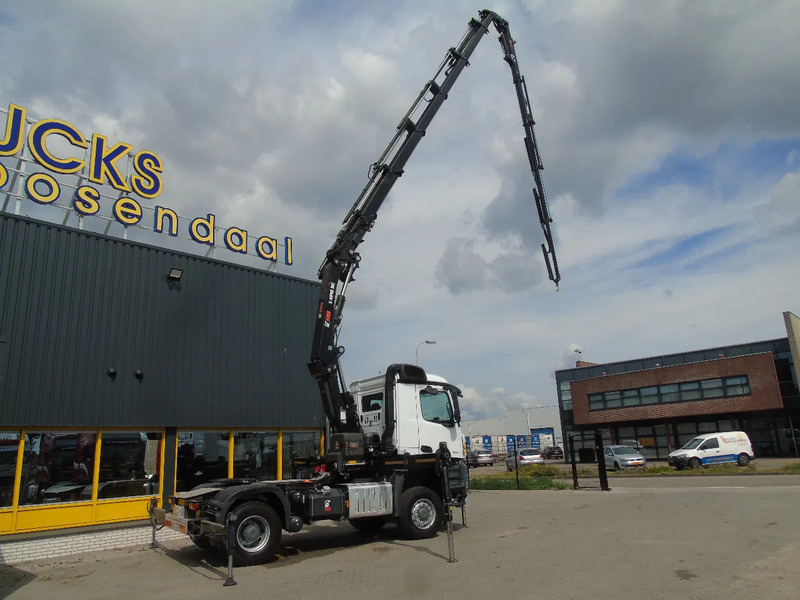 Mercedes-Benz Arocs 2051 + 4X4 + HIAB 302 E6 / JIB 70 X 4 + 10 EXTENTSIONS (512hours) - Cabeza tractora: foto 4 Mercedes-Benz Arocs 2051 + 4X4 + HIAB 302 E6 / JIB 70 X 4 + 10 EXTENTSIONS (512hours) - Cabeza tractora: foto 4