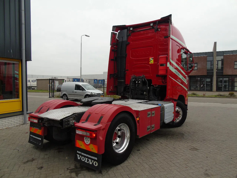 Volvo FH 460 + PTO + SPOILER + EURO 6 - Cabeza tractora: foto 3 Volvo FH 460 + PTO + SPOILER + EURO 6 - Cabeza tractora: foto 3