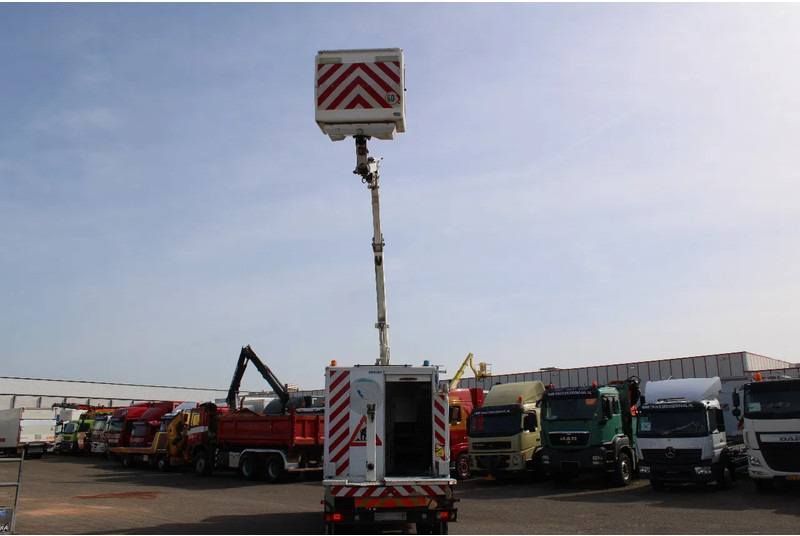 Camión Iveco Eurocargo 120EL18 + COMET + EURO 5: foto 10