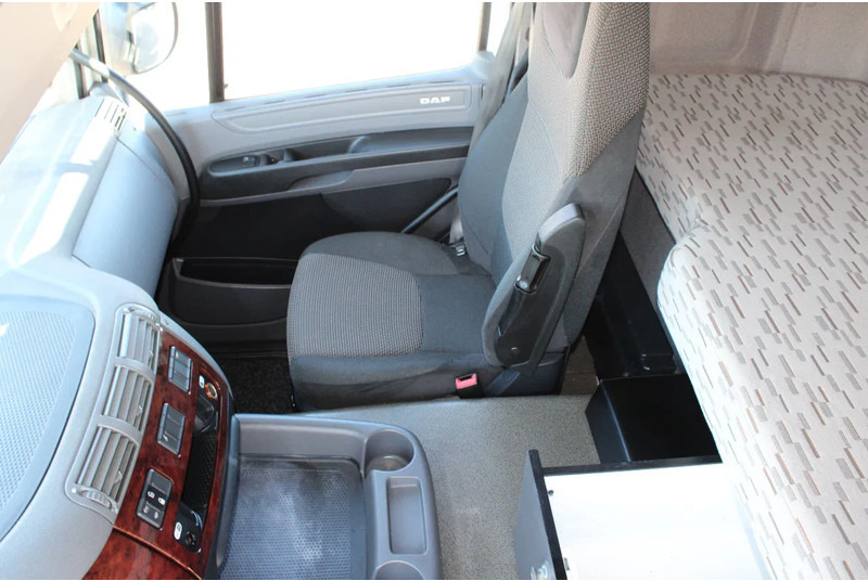 Camión lona DAF CF 330 + EURO 6 + 6X2 STEERING: foto 11 Camión lona DAF CF 330 + EURO 6 + 6X2 STEERING: foto 11