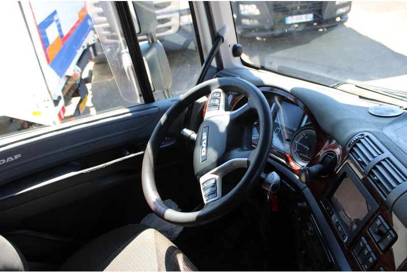 Camión lona DAF CF 330 + EURO 6 + 6X2 STEERING: foto 16 Camión lona DAF CF 330 + EURO 6 + 6X2 STEERING: foto 16