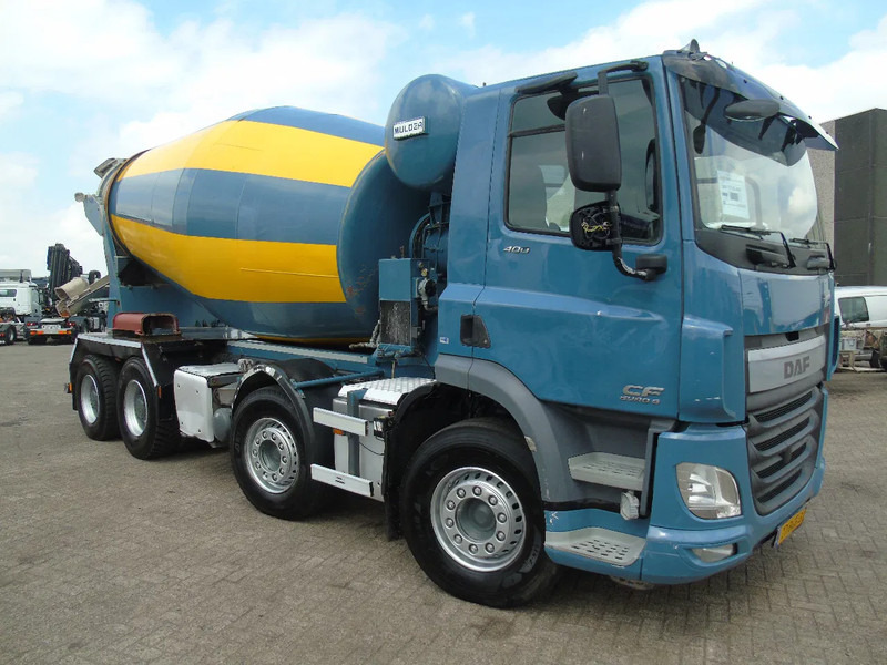 DAF CF 400 + 8X4 + MANUAL + SPRINGS + EURO 6 - Camión bomba de hormigón: foto 2 DAF CF 400 + 8X4 + MANUAL + SPRINGS + EURO 6 - Camión bomba de hormigón: foto 2