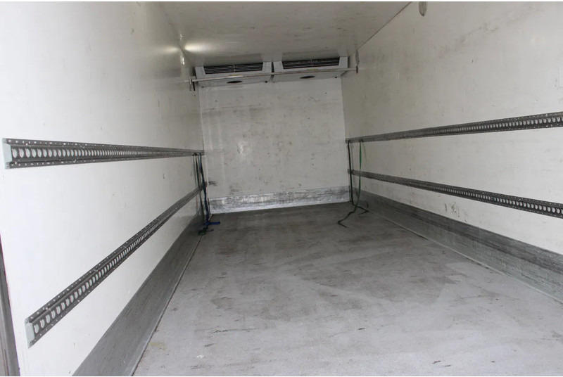 DAF LF 210 + EURO 6 + LIFT - Camión frigorífico: foto 4 DAF LF 210 + EURO 6 + LIFT - Camión frigorífico: foto 4