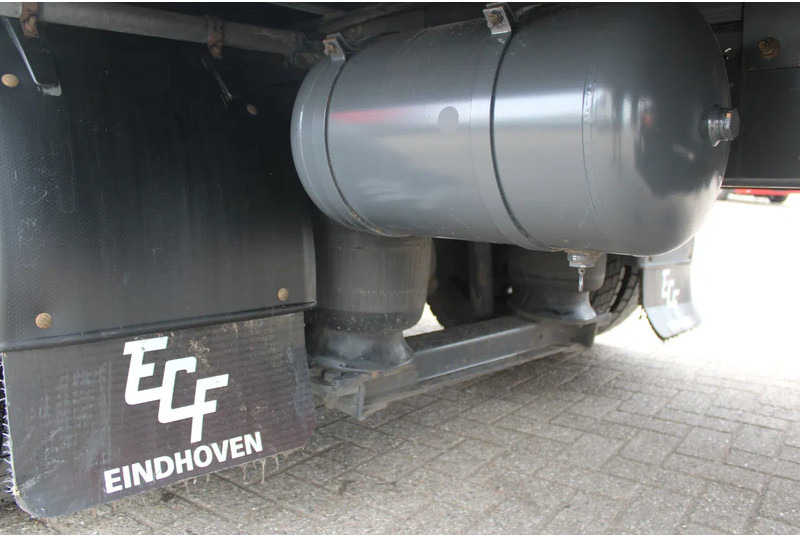 Camión caja cerrada DAF LF 210 + euro 6 + lift + 12T + 3P: foto 20