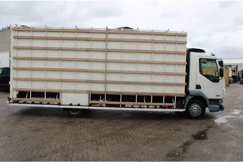 DAF LF 45.180 + MANUAL - Camión caja cerrada: foto 4 DAF LF 45.180 + MANUAL - Camión caja cerrada: foto 4