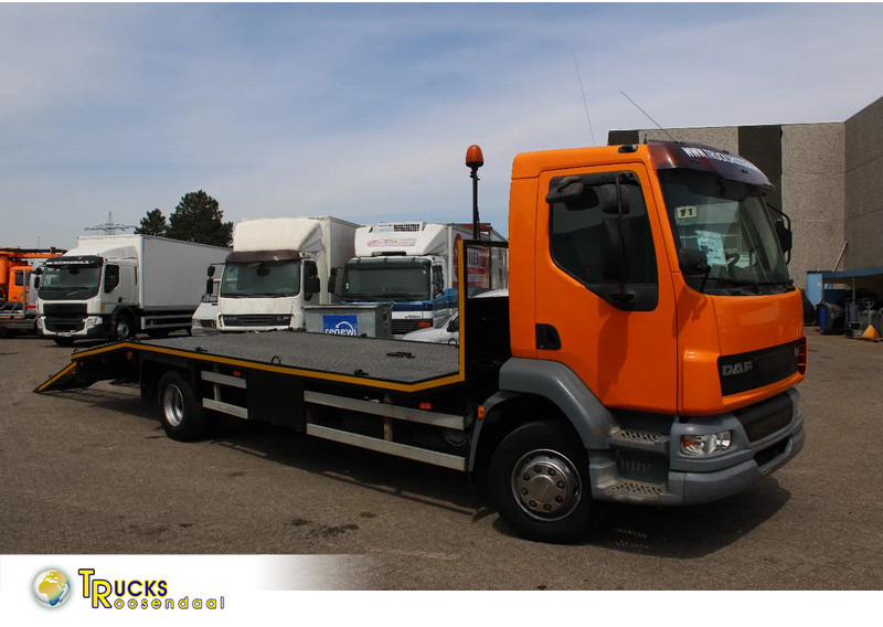 DAF LF 55.220 + HYDROLIC RAMPS + MANUAL - Camión portavehículos: foto 1 DAF LF 55.220 + HYDROLIC RAMPS + MANUAL - Camión portavehículos: foto 1