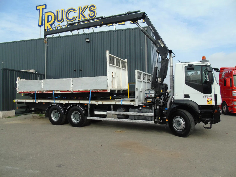 Iveco Eurotrakker 360 EEV + HIAB 144B- 2 + 6X4 + REMOTE + SPRING/BIG AXLE + EURO 5 - Camión grúa: foto 3 Iveco Eurotrakker 360 EEV + HIAB 144B- 2 + 6X4 + REMOTE + SPRING/BIG AXLE + EURO 5 - Camión grúa: foto 3