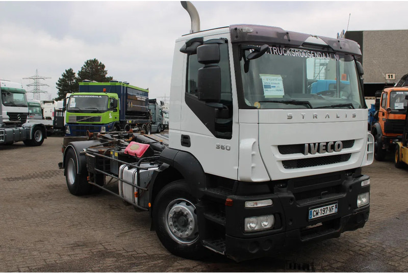 Iveco Stralis 360 + HOOKSYSTEM - Camión multibasculante: foto 4 Iveco Stralis 360 + HOOKSYSTEM - Camión multibasculante: foto 4