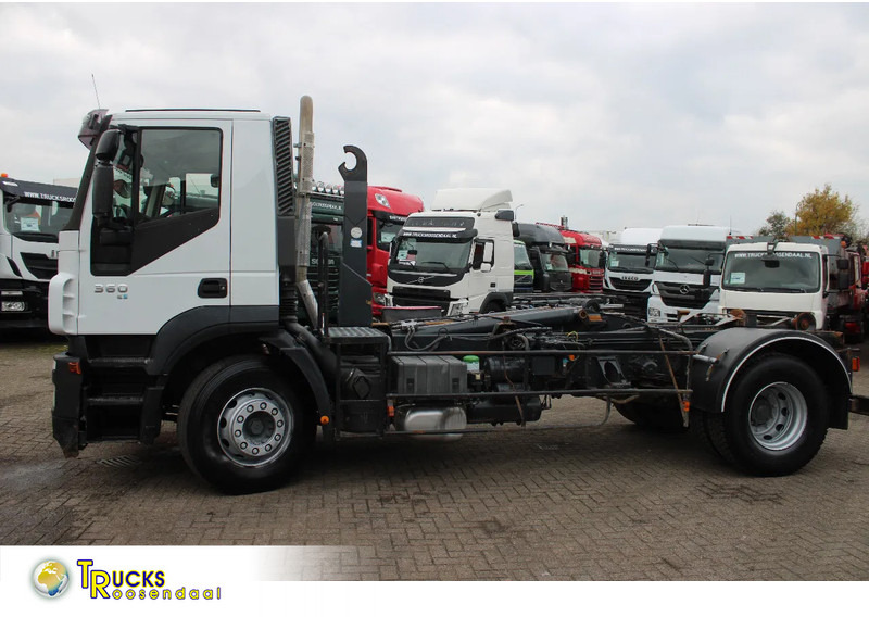 Iveco Stralis 360 + HOOKSYSTEM - Camión multibasculante: foto 1 Iveco Stralis 360 + HOOKSYSTEM - Camión multibasculante: foto 1