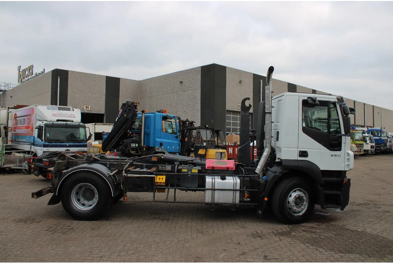 Iveco Stralis 360 + HOOKSYSTEM - Camión multibasculante: foto 5 Iveco Stralis 360 + HOOKSYSTEM - Camión multibasculante: foto 5
