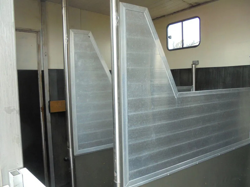 MAN 12 .225 + MANUAL - Camión para caballos: foto 5 MAN 12 .225 + MANUAL - Camión para caballos: foto 5