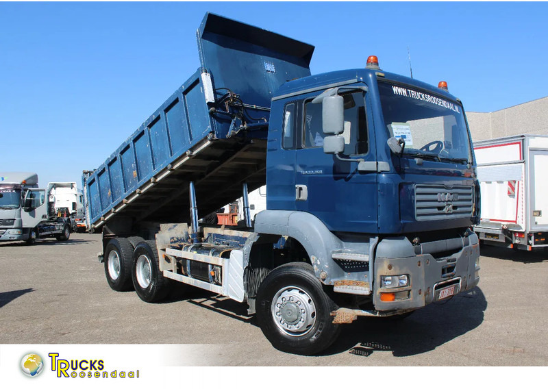MAN TGA 33.360 + 6X6 + MANUAL - Camión volquete: foto 1 MAN TGA 33.360 + 6X6 + MANUAL - Camión volquete: foto 1