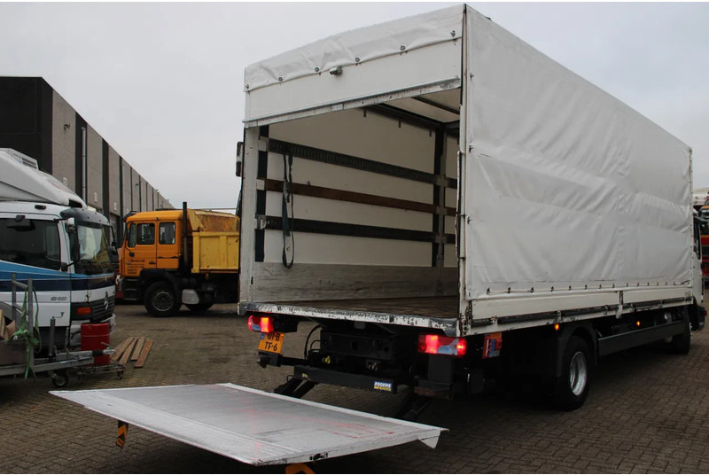 MAN TGL 8.220 + EURO 6 + LIFT - Camión caja cerrada: foto 5 MAN TGL 8.220 + EURO 6 + LIFT - Camión caja cerrada: foto 5