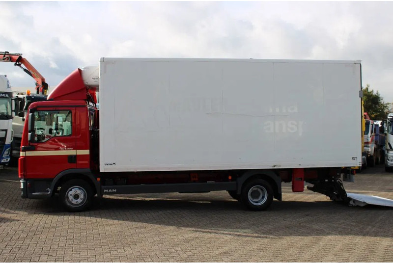 MAN TGL 8.220 + MANUAL - Camión frigorífico: foto 5 MAN TGL 8.220 + MANUAL - Camión frigorífico: foto 5