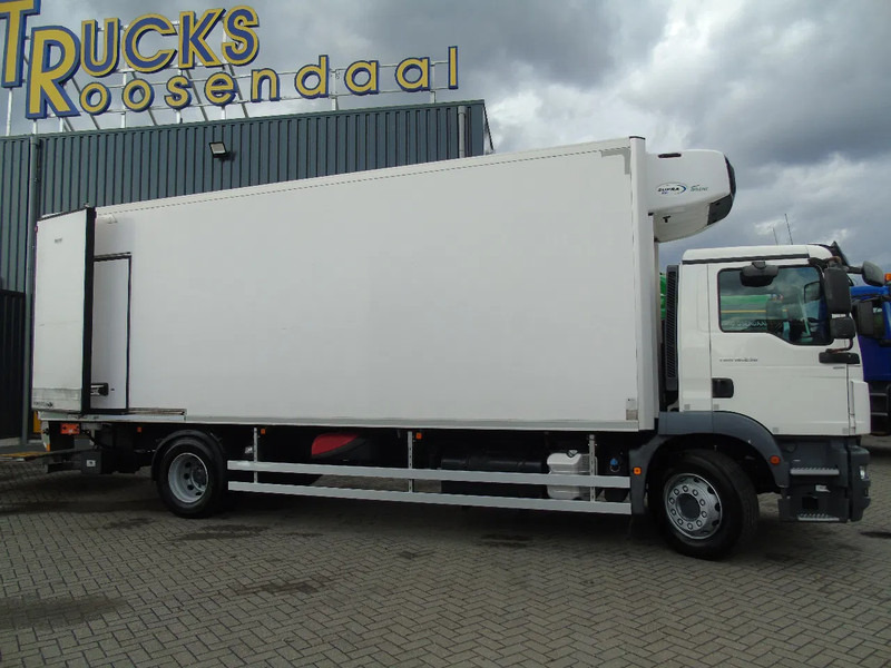 MAN TGM 18.250 + carrier supra 850euro 6 + lift + 19T - Camión frigorífico: foto 4 MAN TGM 18.250 + carrier supra 850euro 6 + lift + 19T - Camión frigorífico: foto 4