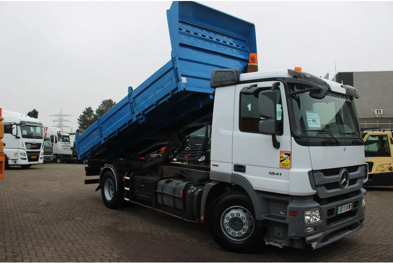 Mercedes-Benz Actros 1941 + TIPPER + spring - Camión volquete: foto 3 Mercedes-Benz Actros 1941 + TIPPER + spring - Camión volquete: foto 3