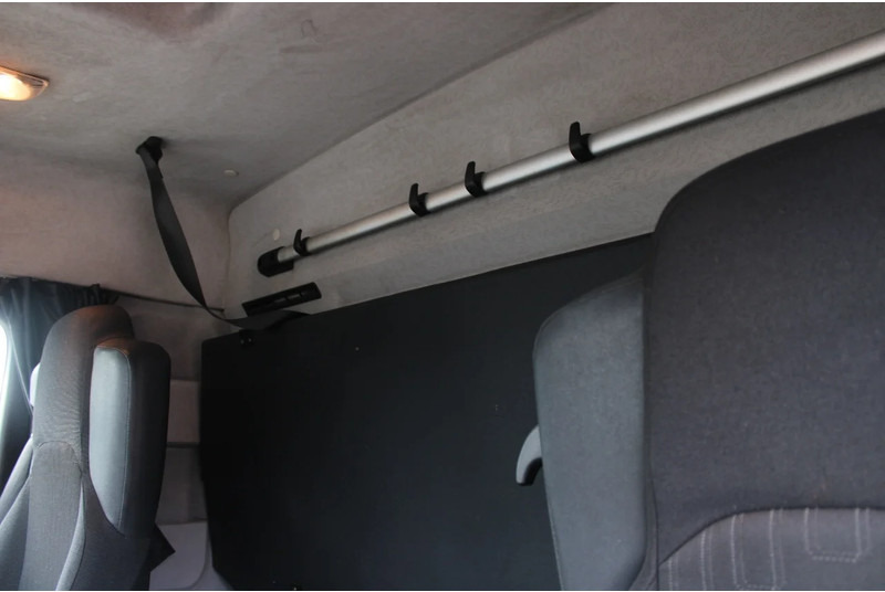 Camión caja cerrada Mercedes-Benz Antos 1830 + EURO 6 + NICE TRUCK: foto 16 Camión caja cerrada Mercedes-Benz Antos 1830 + EURO 6 + NICE TRUCK: foto 16