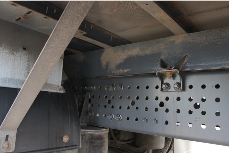 Camión caja cerrada Mercedes-Benz Antos 1830 + EURO 6 + NICE TRUCK: foto 18 Camión caja cerrada Mercedes-Benz Antos 1830 + EURO 6 + NICE TRUCK: foto 18