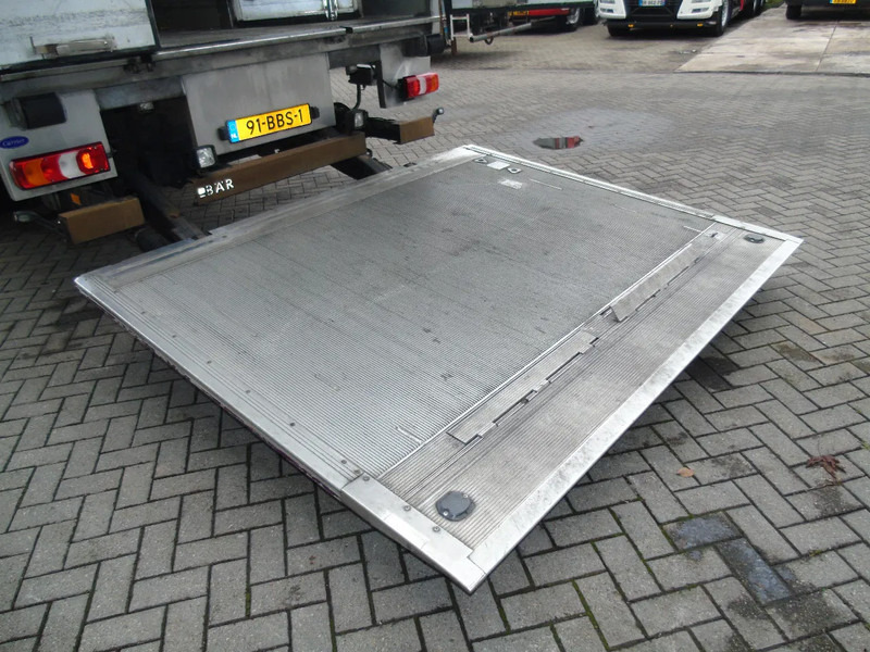 Mercedes-Benz Antos 1924 + EURO 6 + CARRIER 950 MT - Camión frigorífico: foto 5 Mercedes-Benz Antos 1924 + EURO 6 + CARRIER 950 MT - Camión frigorífico: foto 5