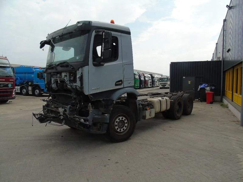 Mercedes-Benz Arocs 2640 + 6x4 + functional / engine good + EURO 6 + Drivabale - Camión chasis: foto 2 Mercedes-Benz Arocs 2640 + 6x4 + functional / engine good + EURO 6 + Drivabale - Camión chasis: foto 2