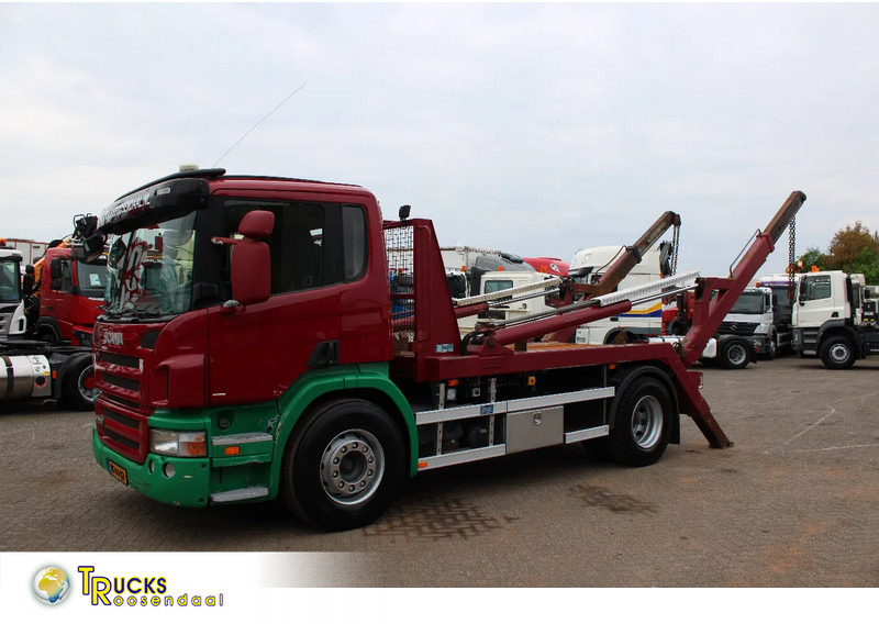 Scania P 270 + PERFECT CONDITION + PTO - Camión portacontenedor de cadenas: foto 1 Scania P 270 + PERFECT CONDITION + PTO - Camión portacontenedor de cadenas: foto 1
