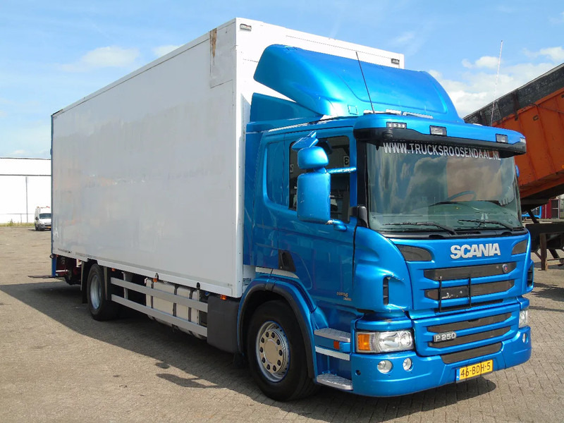 Scania P250 + EURO 6 + LIFT - Camión caja cerrada: foto 2 Scania P250 + EURO 6 + LIFT - Camión caja cerrada: foto 2