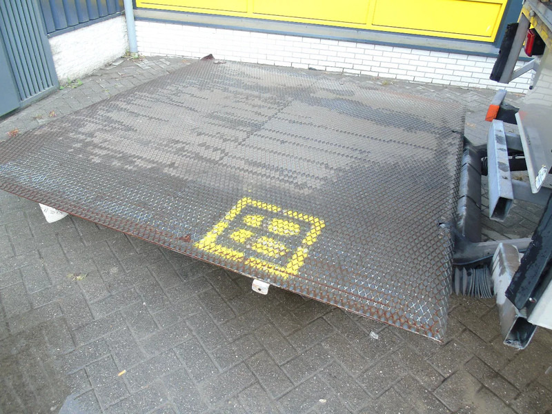 Camión caja cerrada Volvo FE 260 EEV + EURO 5 + 19T + LIFT: foto 14