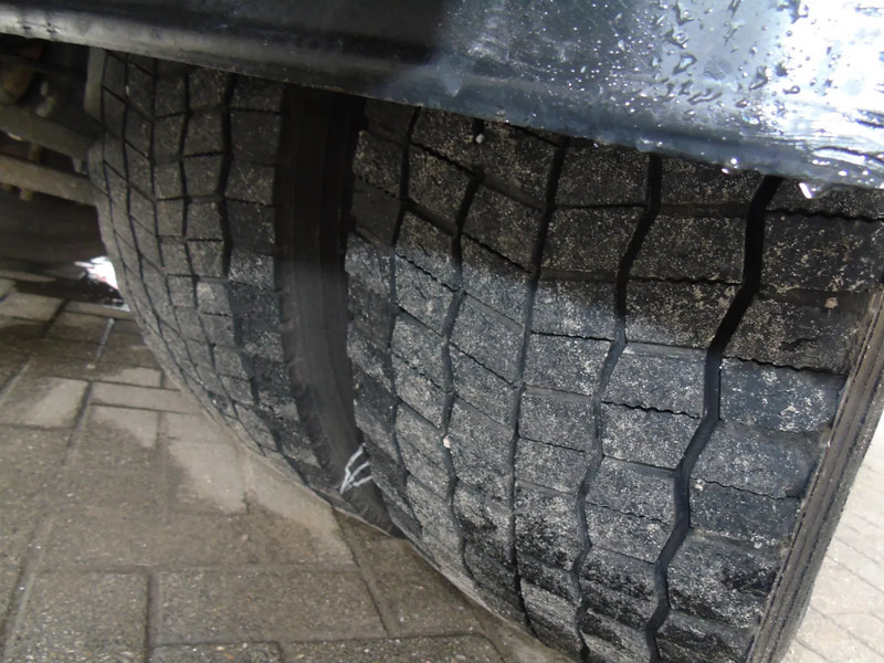 Camión caja cerrada Volvo FE 260 EEV + EURO 5 + 19T + LIFT: foto 18