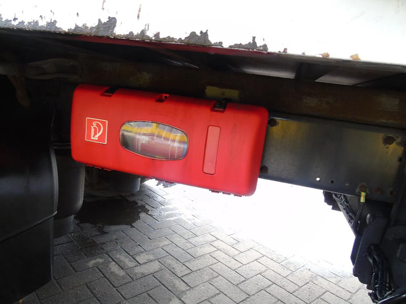 Camión caja cerrada Volvo FE 260 EEV + EURO 5 + 19T + LIFT: foto 20