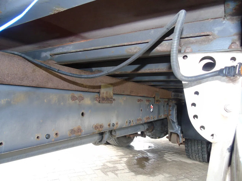 Camión caja cerrada Volvo FE 260 EEV + EURO 5 + 19T + LIFT: foto 17